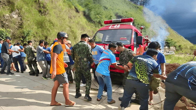Elf truck, nahulog sa bangin sa Bontoc; 6 patay, 17 sugatan