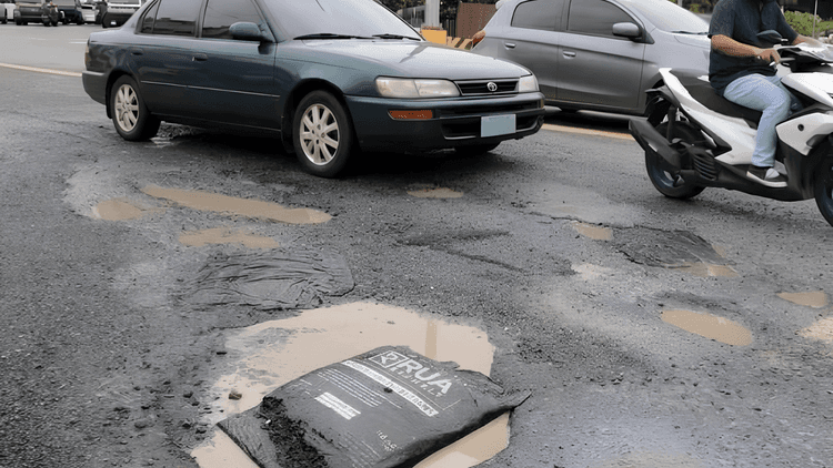 Asphalt sa sako, ginamit na pantapal sa lubak sa General Santos Avenue
