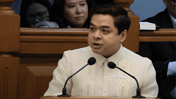 Senate impeachment court, nagbigay ng “stern warning” kay Rep. Terry Ridon