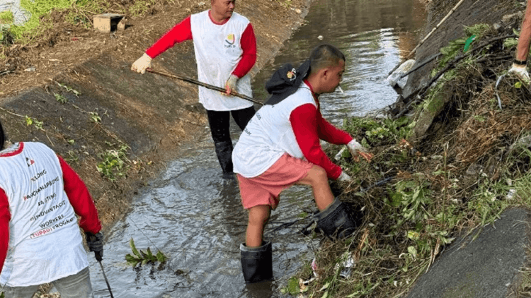 10,000 TUPAD workers, itinalaga para linisin ang waterways sa Metro Manila