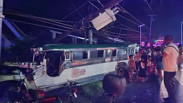 18 Sugatan sa Banggaan ng Jeep at Bus sa Bataan