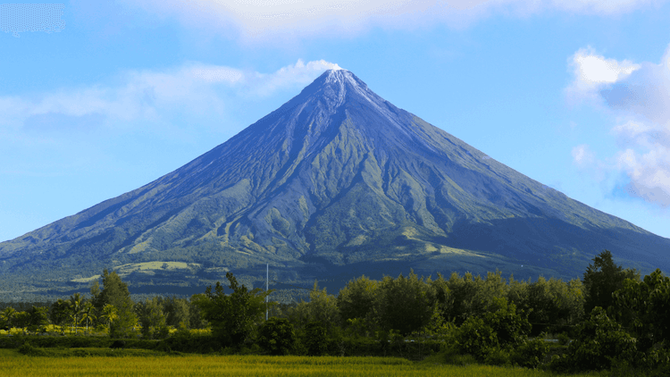 PHIVOLCS: Walang meteor na bumagsak sa Bulkang Mayon
