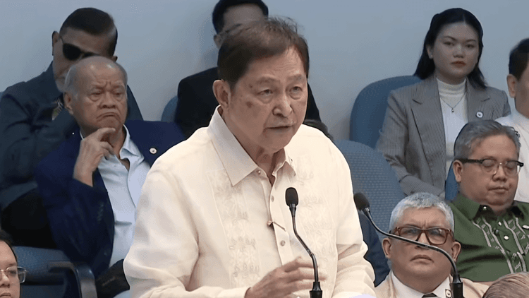 Absent senators, makakaboto sa impeachment hangga't miyembro ng Senado — Azcuna
