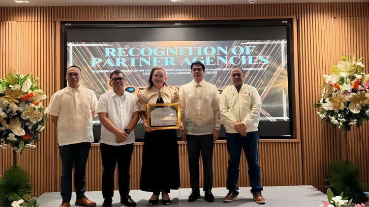 PhilHealth LHIO Manila honored by DOLE-NCR for impactful livelihood program partnership