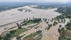 Mababang lugar sa Dolores, Abra, binaha dahil sa pag-apaw ng ilog