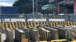 Malacañang, naka-lockdown; pulis galing ibang rehiyon, dineploy