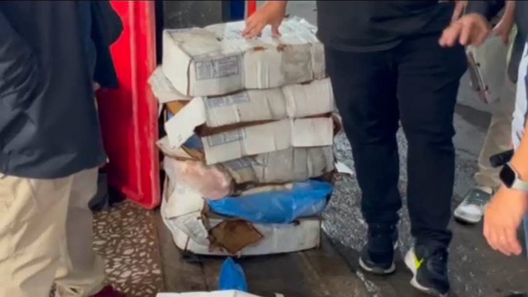 247 kilo ng mishandled meat, nasabat sa Pasay City Public Market!.jpg
