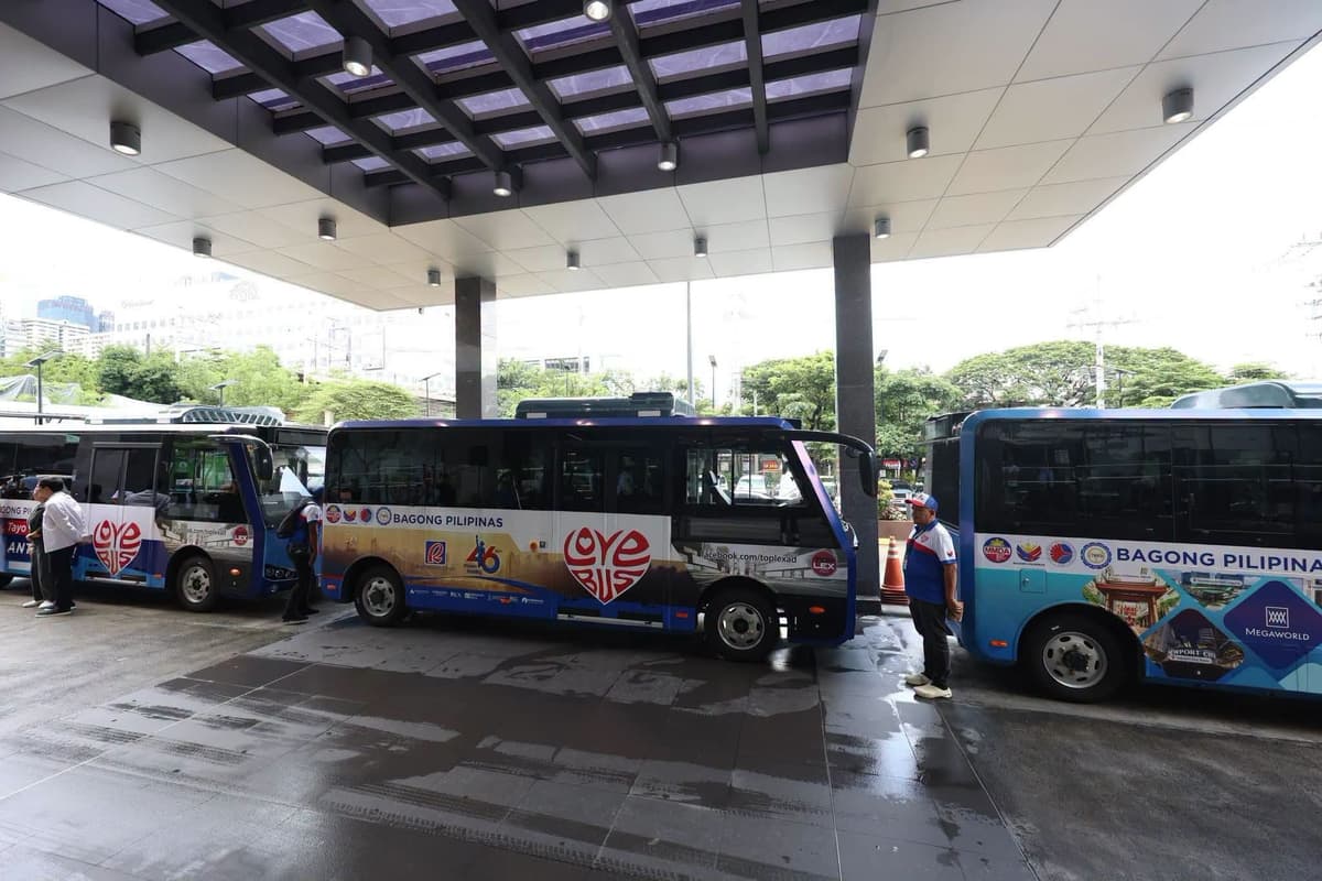MMDA, muling inilunsad ang fully electric 'Love Bus' para sa rutang Robinsons Galleria–Eastwood City!.jpg