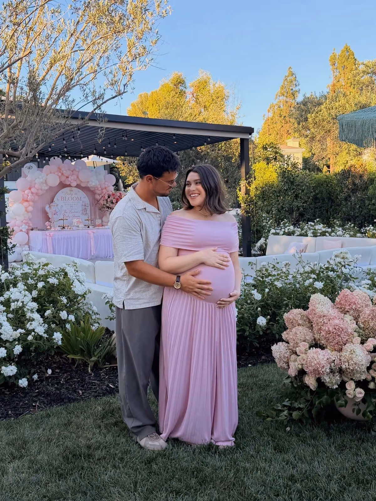 Taylor Lautner at asawang si Tay, opisyal nang magulang matapos isilang ang anak na si Lennon Taylor.jpg