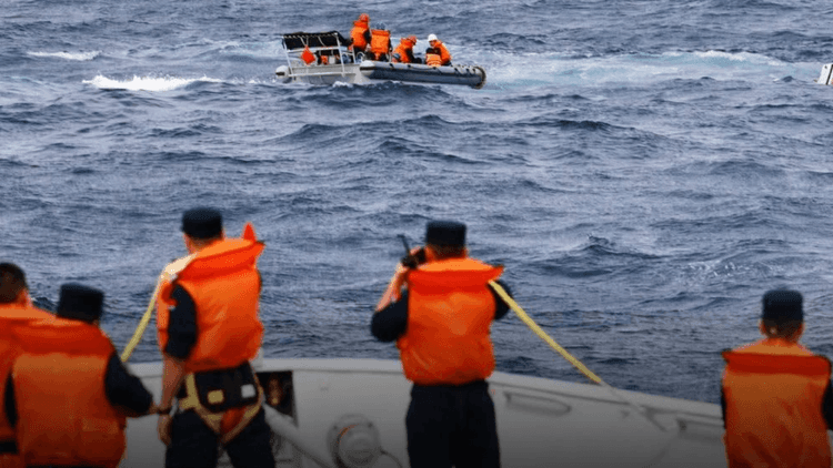 17 nawawala matapos lumubog ang Vietnamese Cargo Ship sa Spratly Islands