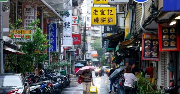 Taiwan, naghahanda sa pagdating ng Bagyong Champi; isa patay, 94 sugatan