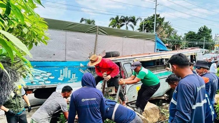 2 patay, 11 pang sugatan sa road accident sa Batangas
