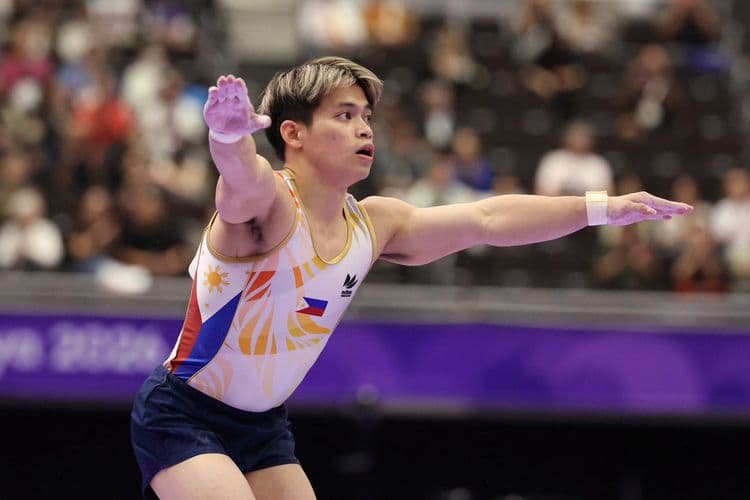 Double Gold para kay Carlos Yulo sa Asian Games, namayagpag sa men's vault