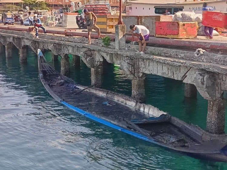 Bangkang may kargang 150 galon ng gasolina, nasunog sa Zamboanga City
