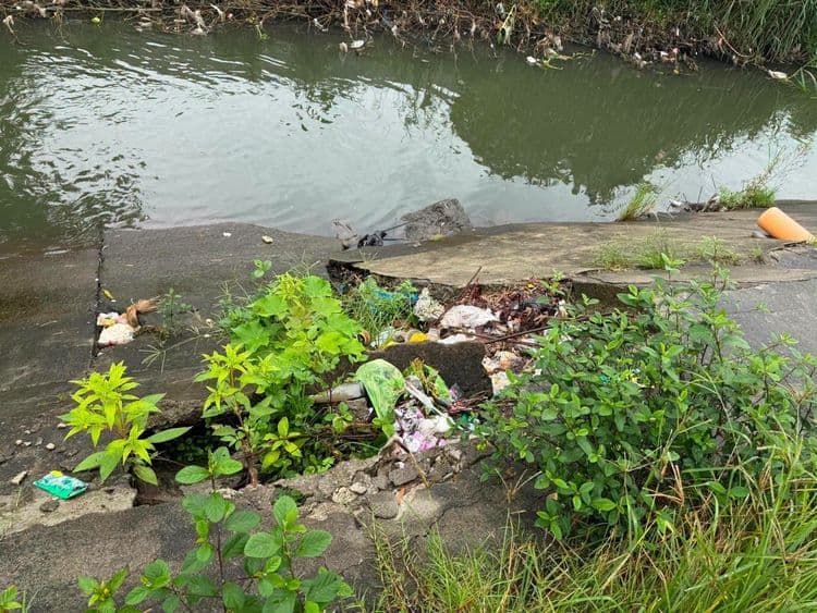 Flood control system sa Magalang, Pampanga, nagkabitak-bitak at gumuho dahil sa ulan mula sa Bagyong Maymay at habagat