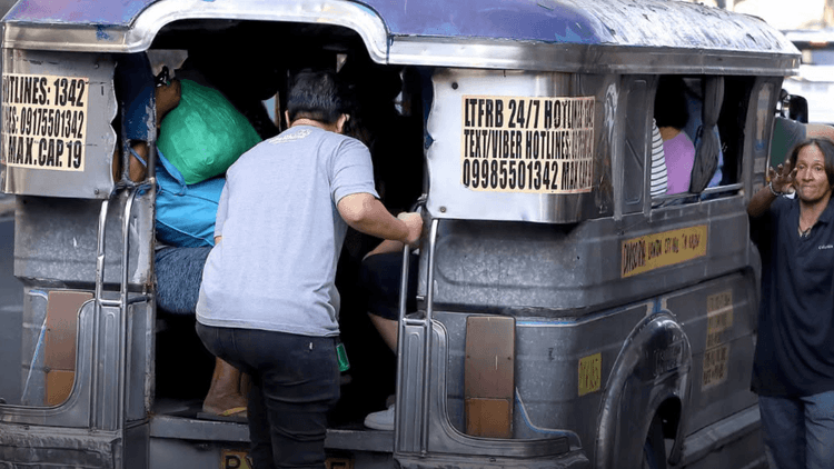 LTFRB, pinag-aaralan ang petisyon ng mga transport group para sa ₱10 dagdag sa minimum na pasahe