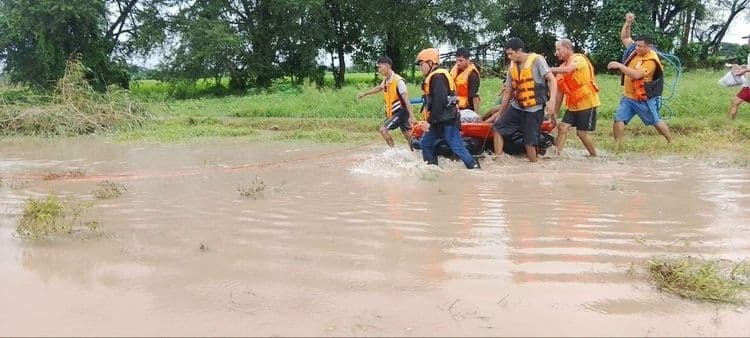 Mga stranded na residente sa Paniqui, Tarlac, inilikas na
