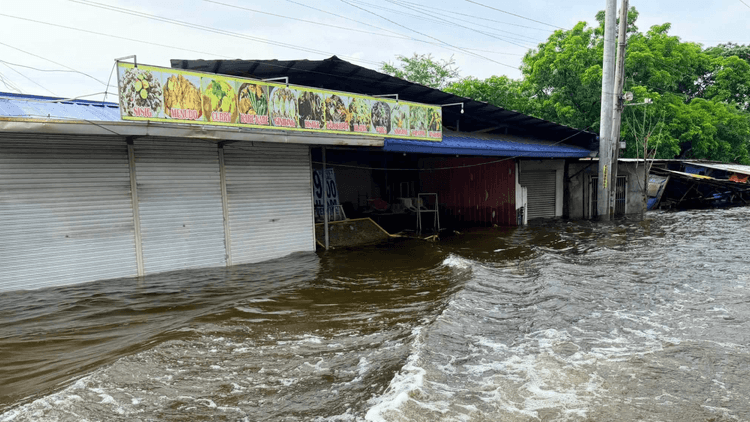 PAGASA: Mataas na tubig sa Manila Bay, nakadagdag sa pagbaha sa Pampanga