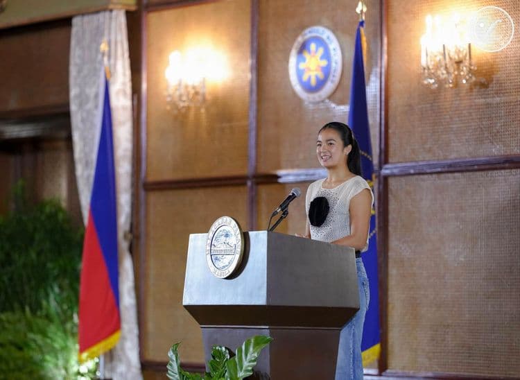 Pinay Tennis Superstar Alex Eala, mainit na tinanggap sa homecoming sa Malacañang
