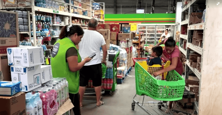 Mexicans stock up on supplies ahead of Hurricane Polo landfall
