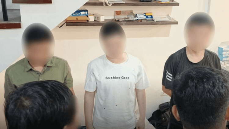 Tatlong Chinese national, arestado sa Caloocan City dahil sa ilegal na pagtatago at pagbebenta ng e-waste ng motherboards