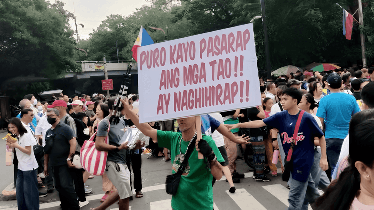 Raliyista sa Liwasang Bonifacio nanawagan laban sa kahirapan at korapsyon