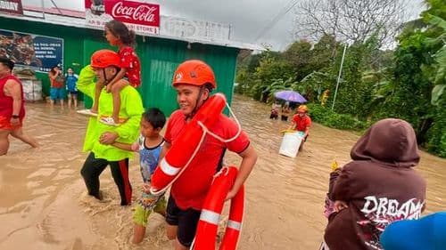 Coast Guard Station Western Sarangani, inilikas ang mga residente mula sa binahang komunidad