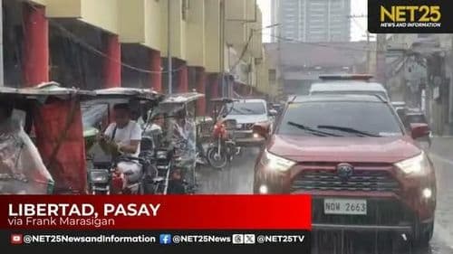 Mga tricycle driver sa Libertad, Pasay City, tuloy pa rin sa pasada sa kabila ng malakas na ulan
